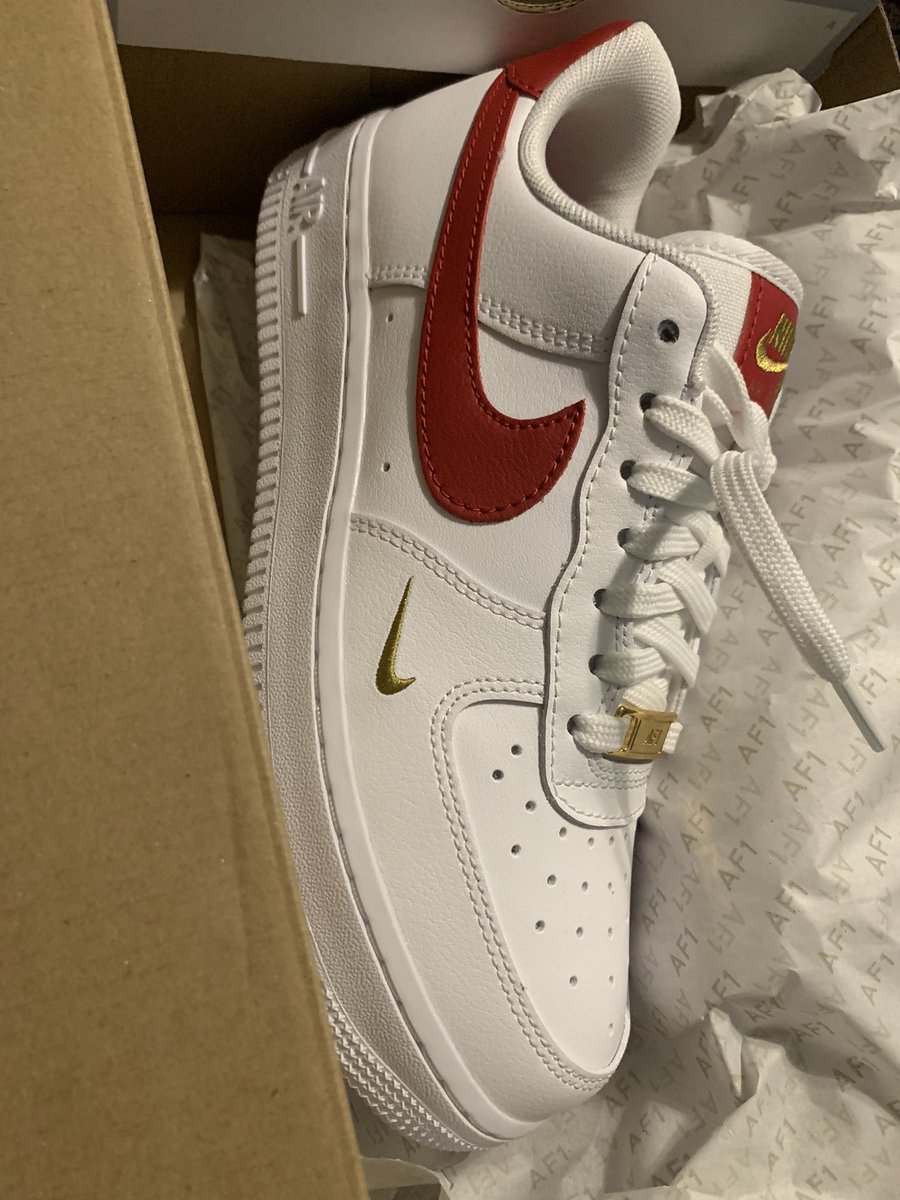 skz_trash's tweet photo. My first and LAST custom shoes 
#harrystyles #twoghosts #airforce1 https://t.co/WYoBZizEnN