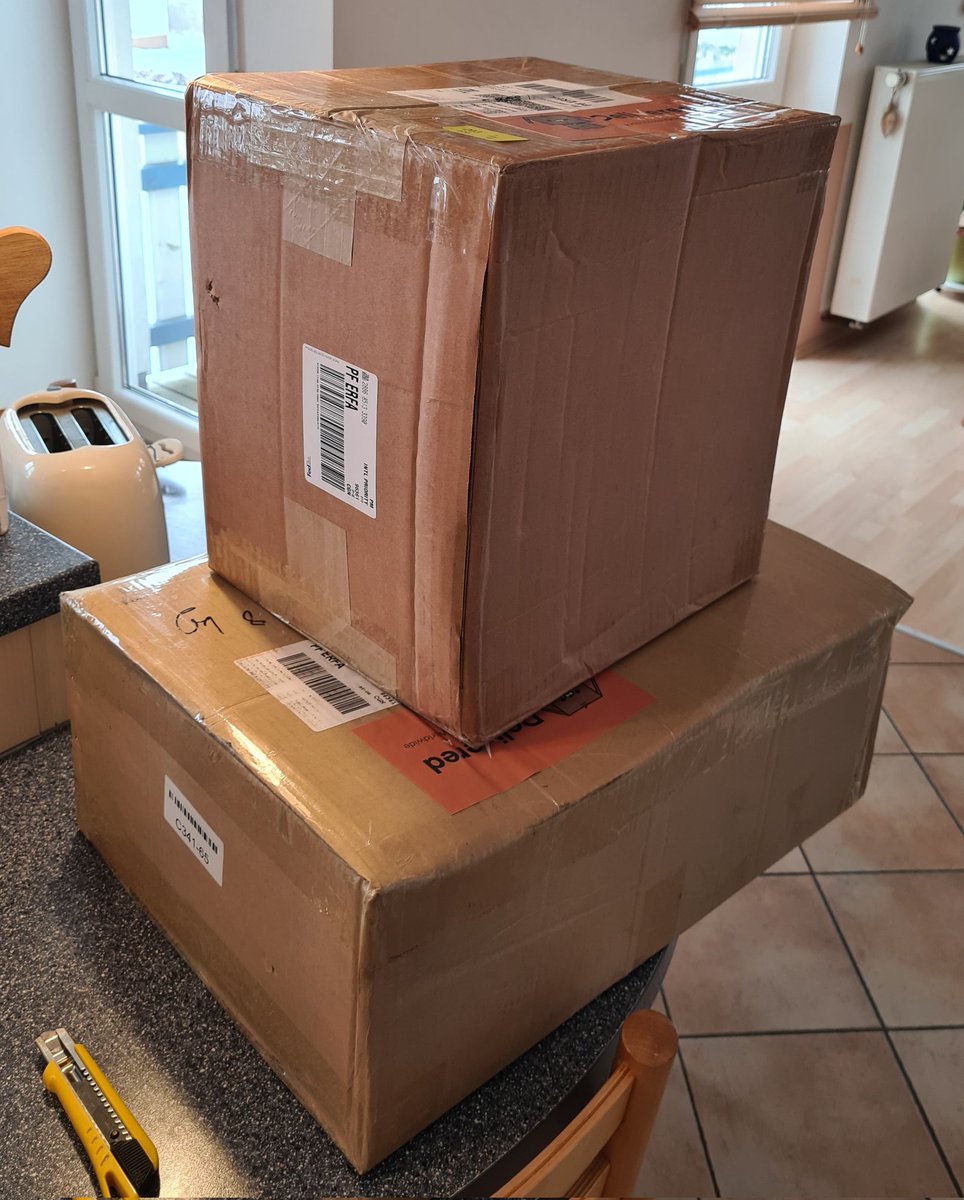 imxinterstellar's tweet image. #imxinterstellarupdates
the first two batches of monsta x and wonho seasons greetings have arrived! the rest is scheduled to arrive end of this/beginning of next week 🥰