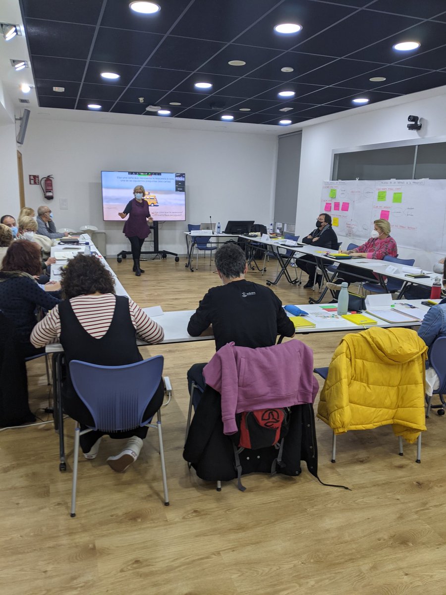 xaragay's tweet photo. Ayer y hoy en Donosti con @jonquerarno iniciando el trabajo de transferencia de la metodología #RIEDUSIS con @EHIkastolak mediante la definición del perfil de persona que deseamos educar TRANSFORMAR LA EDUCACIÓN https://t.co/C35TGOa4nh