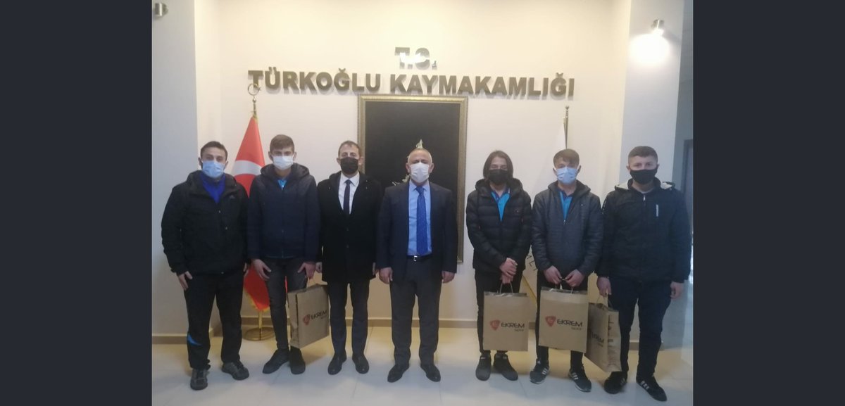Bugün, il birincisi olan okulumuz Dart takımı ve Beden Eğitimi dersi öğretmenimiz ile Türkoğlu Kaymakamımız Sayın  Mahmut HERSANLIOĞLU nu ziyaret ettik nazik kabulleri ve hediyeleri için sayın kaymakamımıza okulumuz adına teşekkür ederim.
@HersanlOglu 
<a href="/ademaydogann/">Adem Aydoğan</a>