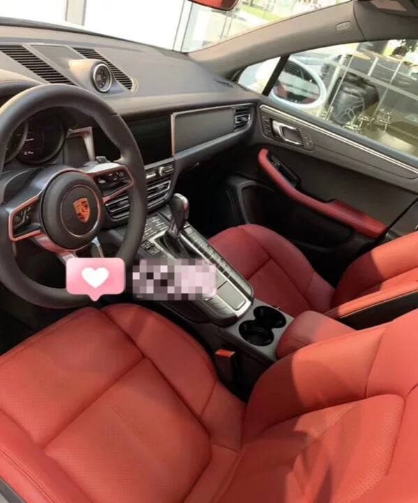 AliceCh65423261's tweet photo. sell at a low price! Porsche Macan 19 year model.
This car is naked for $55,800, with nearly $14,000 in interior equipment, a purchase tax of $7,142, and a final landing price of $100,000, as well as $3,000 in insurance. https://t.co/EXN5037ado