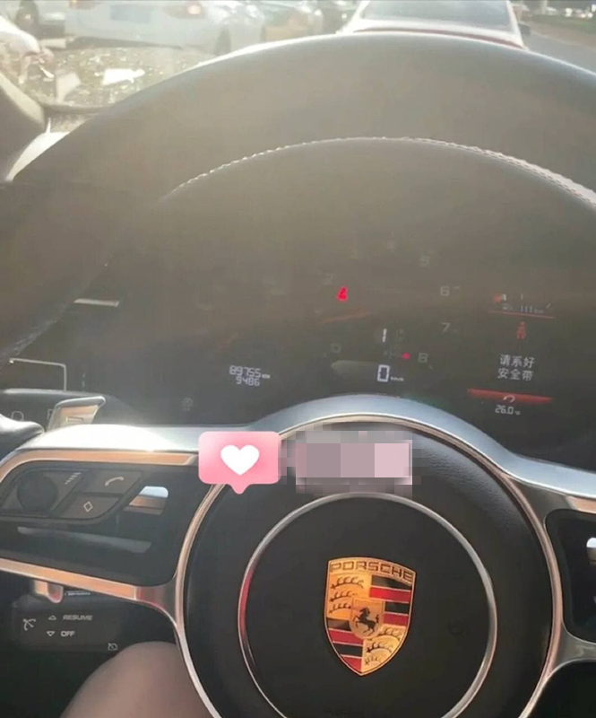 AliceCh65423261's tweet photo. sell at a low price! Porsche Macan 19 year model.
This car is naked for $55,800, with nearly $14,000 in interior equipment, a purchase tax of $7,142, and a final landing price of $100,000, as well as $3,000 in insurance. https://t.co/EXN5037ado