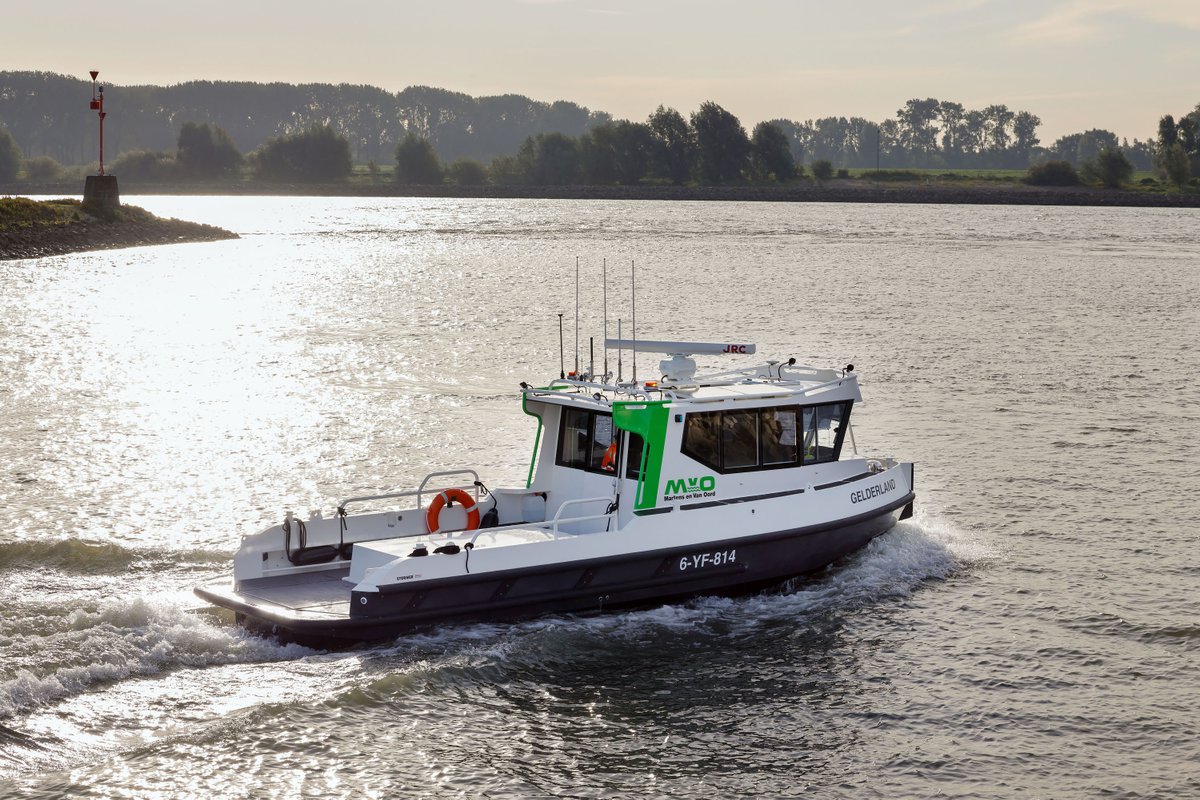 Innovatie, duurzaam onderhoud aan vaarwegen en minder CO2-uitstoot komen samen in de eerste hybride peilboot de Gelderland. Speciaal ontworpen om de bodem van de Boven-Rijn en Waal continu in kaart te brengen. #duurzaam #klimaat bit.ly/33wWlEB