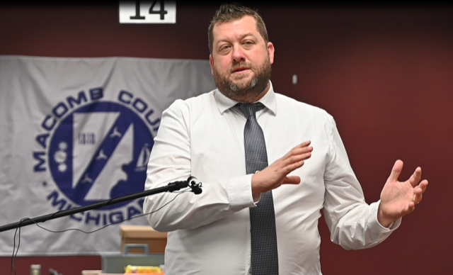 macombdaily's tweet photo. Macomb health director offers guidance as omicron swirls in schools https://t.co/E5dODWEcO1 https://t.co/s21MWKw3ah