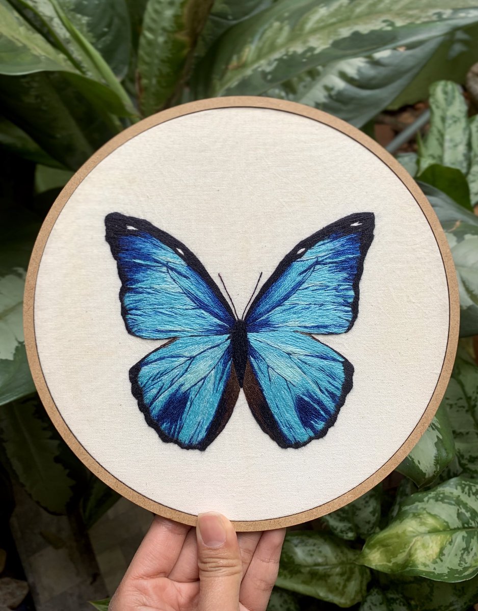 camyri_'s tweet photo. gente, passando aqui para divulgar meu trabalho! transformo sua ideia em bordado feito à mão! 🤍

✨rt para fortalecer o trabalho da gata✨ https://t.co/y9bsPdZxcW
