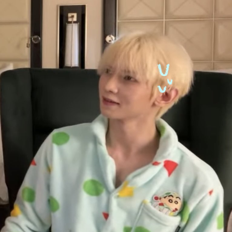 아핰ㅋㅋ너무귀여워 하.. 우리아빠고정자세로 여상이흘겨보는성화랑 땀삐질삐질여상이