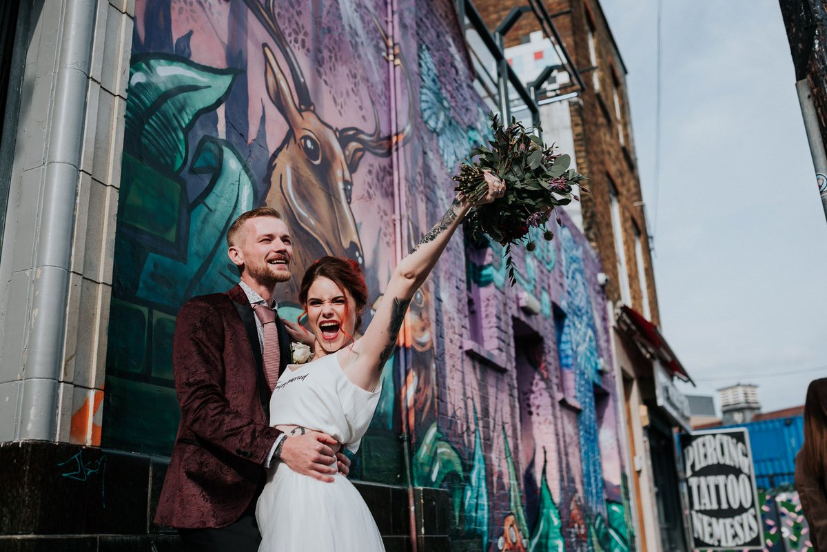 We LOVE urban weddings! 🧡⚡
With an urban weddings you can kick the rules out and add in all your personality! 🙌 Hands up who is planning a totally awesome urban wedding?! 🧡

thecelebrantdirectory.com
#UrbanWedding #NoRulesWedding 
💖📸 Jenny Appleton