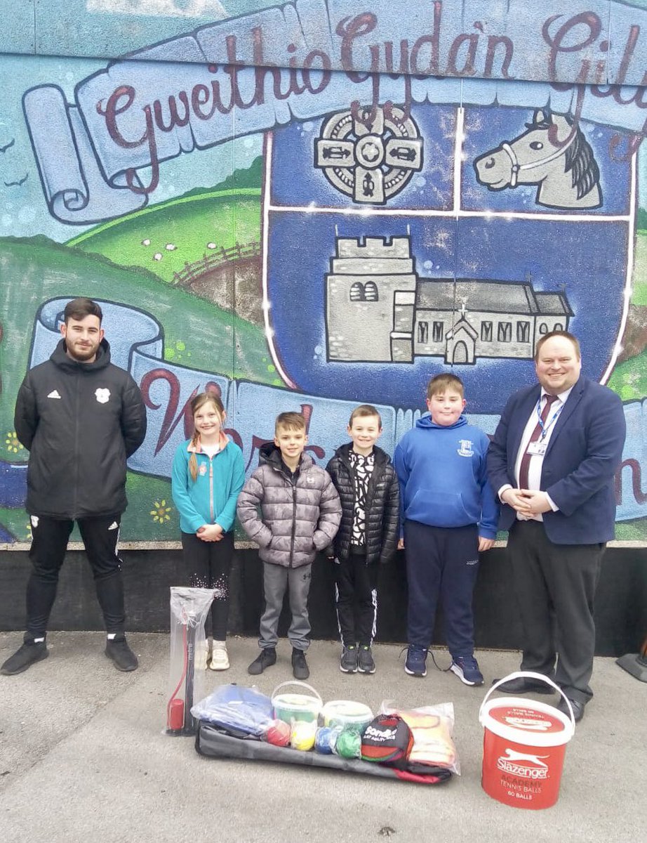LlangynwydS's tweet photo. Delighted to receive this training kit from @CardiffCityFC @CCFC_Foundation today and their coach @RWDavies5 . Our children look forward to using them in the coming weeks ! Diolch ! https://t.co/hA0NxW5P2N