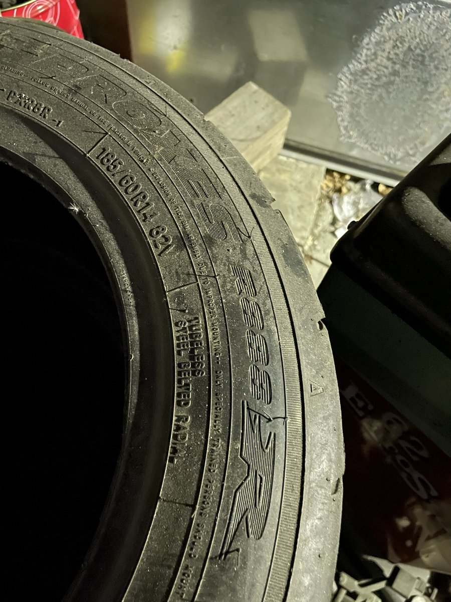 YuFactory79's tweet photo. #中古タイヤ
#TOYO
#ヨコハマ
#サーキット 
#カプチーノ 

カプチーノで使用した、中古タイヤ欲しい人がいたら、DM下さい。
FSW約140LAP
練習等には全然okです

横浜
A050 185/60/14 タイヤ溝　7mm
4本　6000円

TOYO
R888R 185/60/14 タイヤ溝　7mm
4本　4000円

1/23 FSWで手渡しでもokです。 https://t.co/vtYo2ebrKw