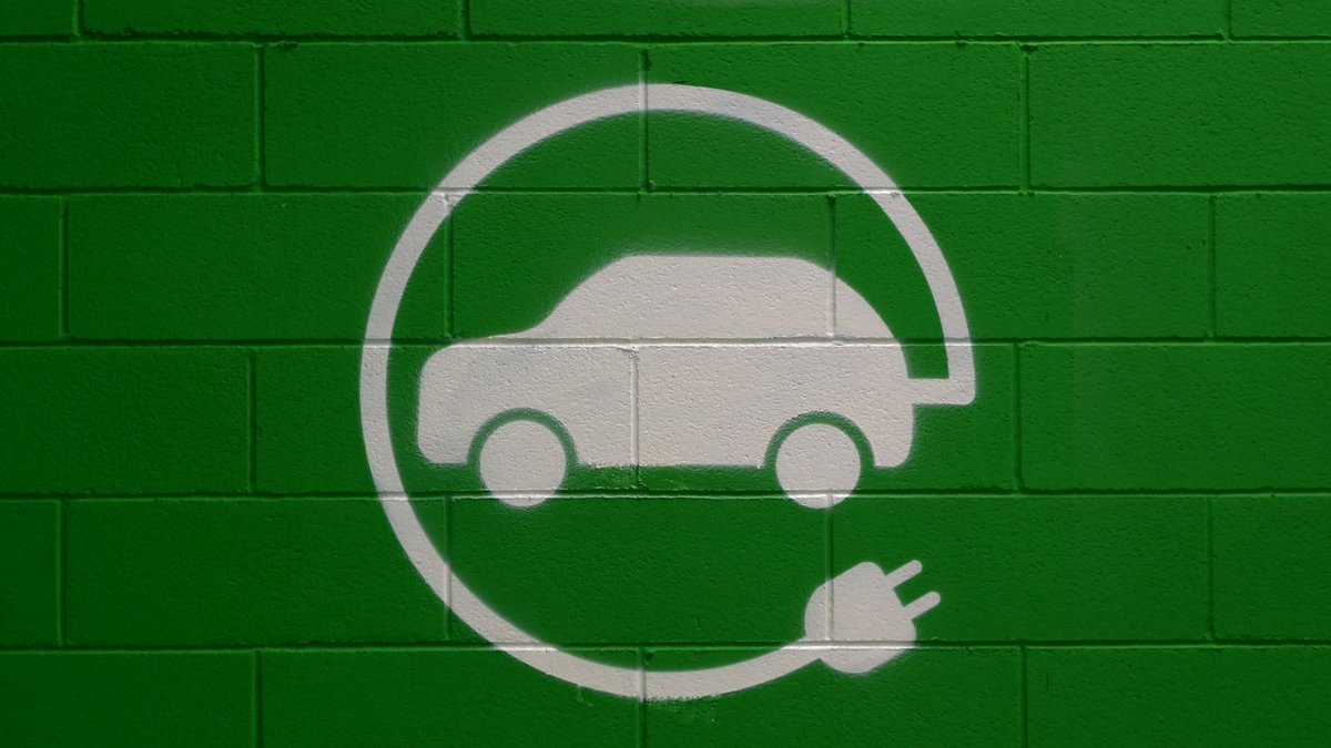 We are pleased to announce our next #CPD #Webinar - Neil Madgwick <a href="/UKPowerNetworks/">UK Power Networks</a> will give a Distribution Network Operators perspective on supporting the roll-out of #ElectricVehicleCharging infrastructure ow.ly/BWj150HwHBC #ILP #ElectricVehicles #NetZero <a href="/the_ilp/">The Institution Of Lighting Professionals</a>