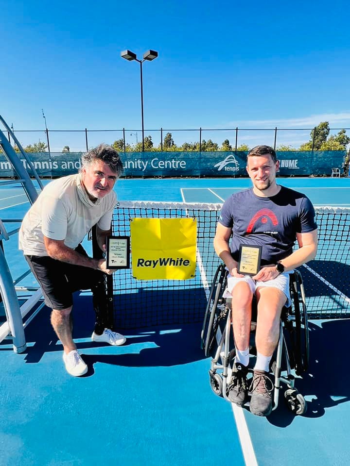 JoachimGerard's tweet photo. Melbourne Wheelchair Open : bilan positif! Défaite en QF contre le n°3 mondial après une belle bataille en 3 sets et surtout un nouveau titre en double avec @HoudetStephane  🏆🏆 Maintenant, back to work pour l’🅰️🅾️🦘💪 #double #wheelchair #tennis #joachimgerard #back #victory https://t.co/MacDxqLp8q