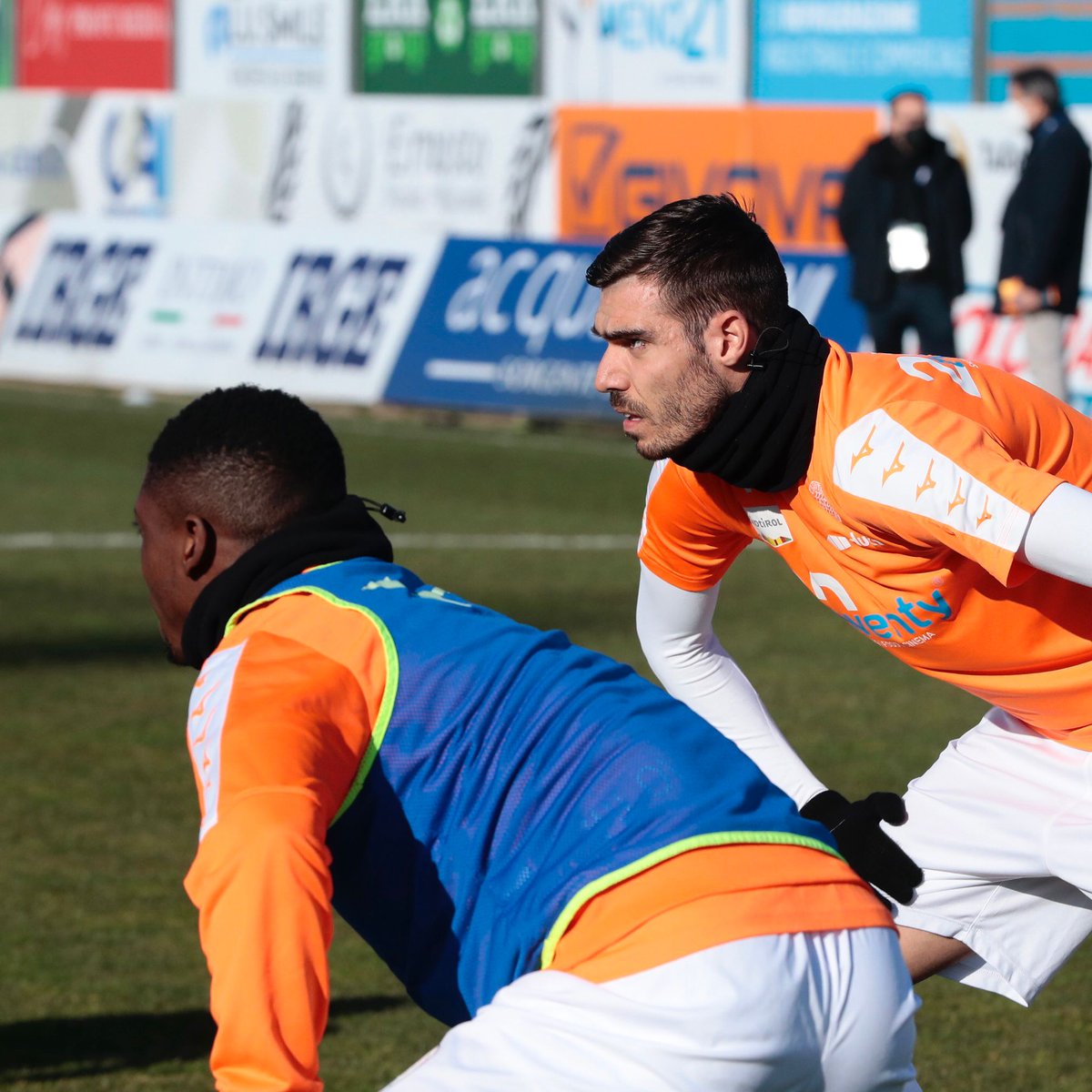 fclubsuedtirol's tweet photo. ⚪ • LET'S GET IT, BOYS! 🔝 • 🔴
#FCS #FCSüdtirol #Whitereds #SerieC #ANDFCS #FidelisAndriaFCSüdtirol #18gennaio #CoppaItalia #CoppaItaliaSerieC https://t.co/14AmfI8cV9
