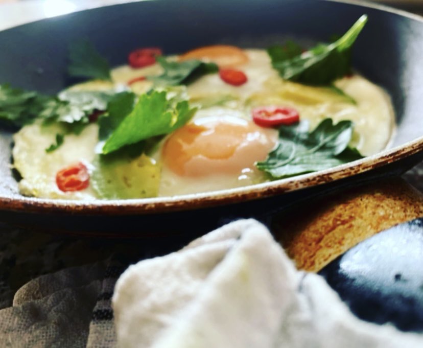 RT @sguetg: Baked Eggs with Avocado&Chilli📍🧑‍🍳🙏🏻🤙🏻 #Cooking #Food #Kitchenlife https://t.co/WO0FeVICpN