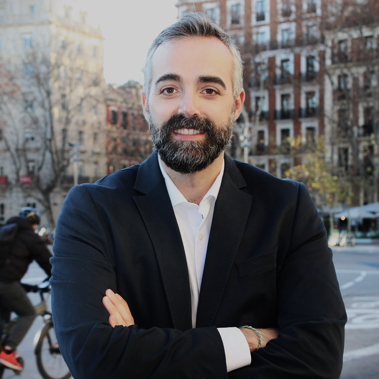 puentia's tweet photo. ¡¡Bienvenido!!
Se llama @gabriel3gg y es nuestro nuevo director de Operaciones. La estructura de #PUENTIA y el #equipo siguen ensanchándose con la incorporación de este periodista y comunicador especialista en #marca y #ComunicaciónCorporativa. 
https://t.co/4neuKjlFxe https://t.co/VszQHmCEeS