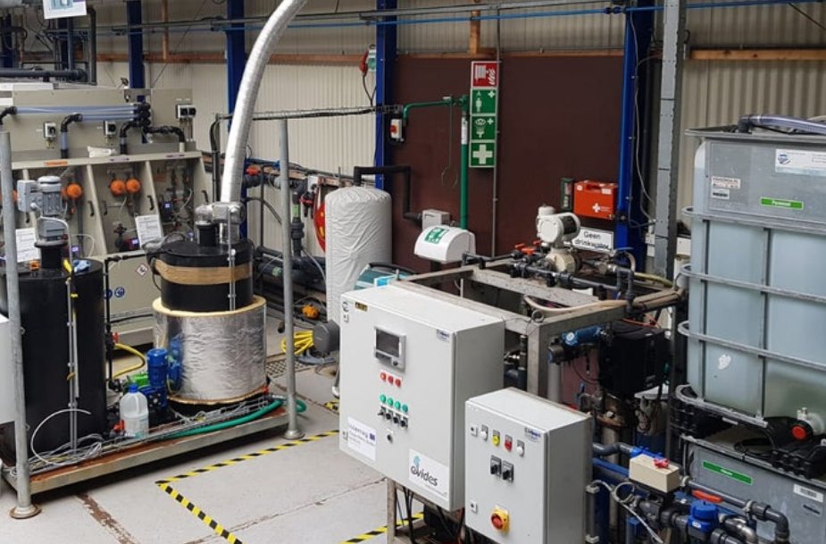 In het Europese demonstratieproject NEREUS verkent een internationaal consortium met onder andere Evides Industriewater mogelijkheden om (meer) water, nuttige stoffen en energie terug te winnen uit afvalwater en opnieuw te gebruiken. evidesindustriewater.nl/nl/nieuwsoverz… #waterwithoutwaste