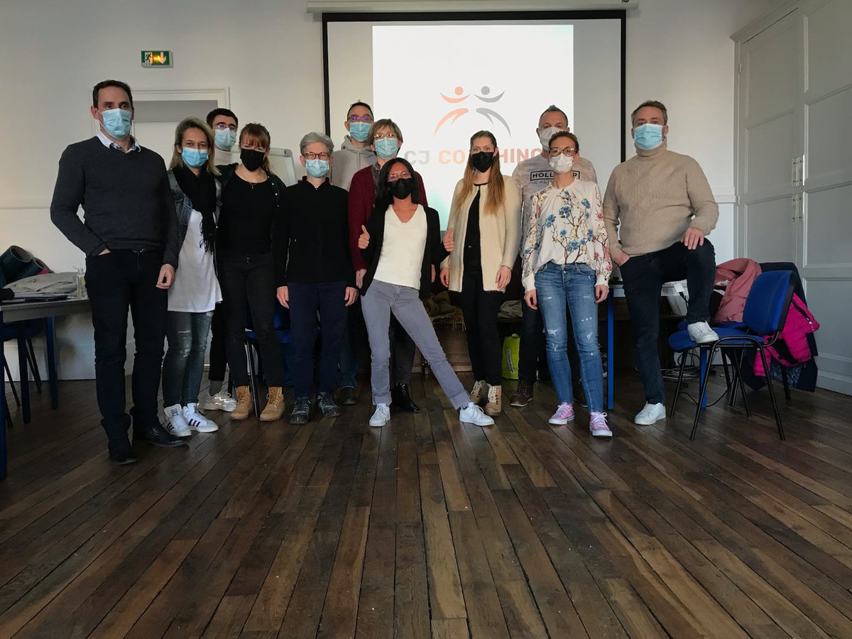 TOPCONSULTING21's tweet photo. 🔝 Excellente intervention de Caroline Mussy, psychologue clinicienne et praticienne TOP de CJ Coaching sur la posture et le cadre du praticien 🙏👌.

Vous aussi, mettez du pragmatique dans vos connaissances ! Il est temps de vous mettre aux TOP 💪!!

ℹ️ https://t.co/mEVWUke1qD https://t.co/iGset7ilvc