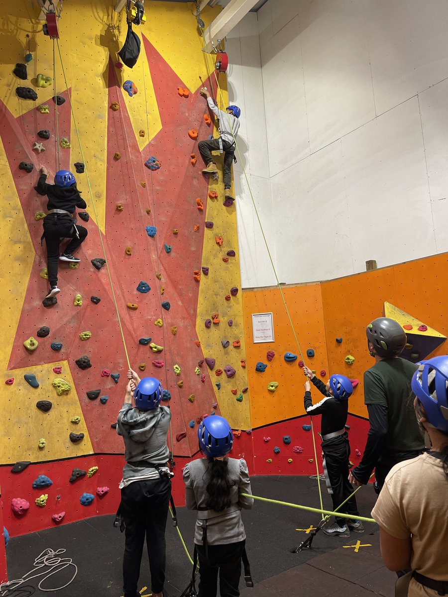 Miss Astley tweet media