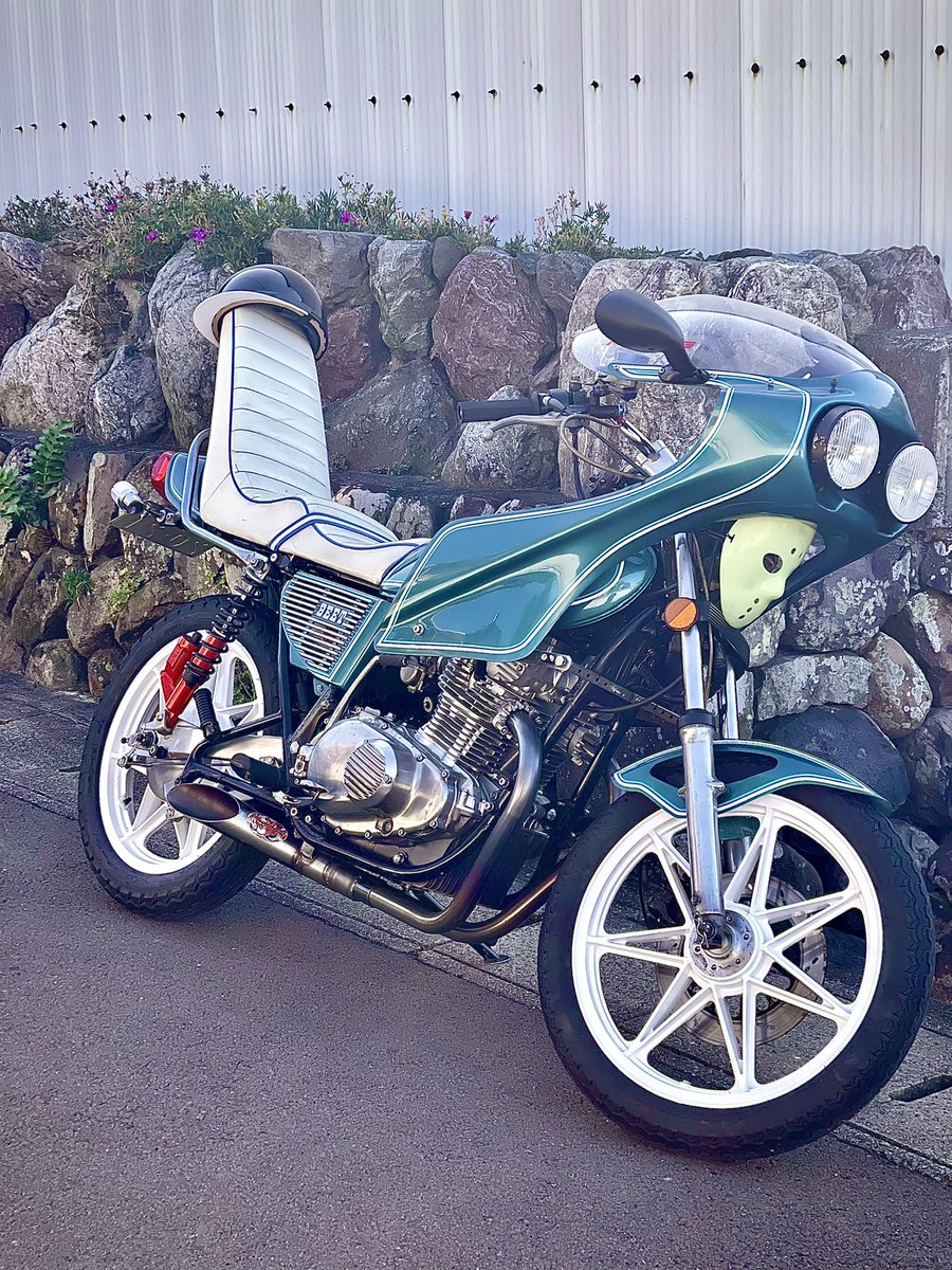 GSX400E ザリ用三段シート