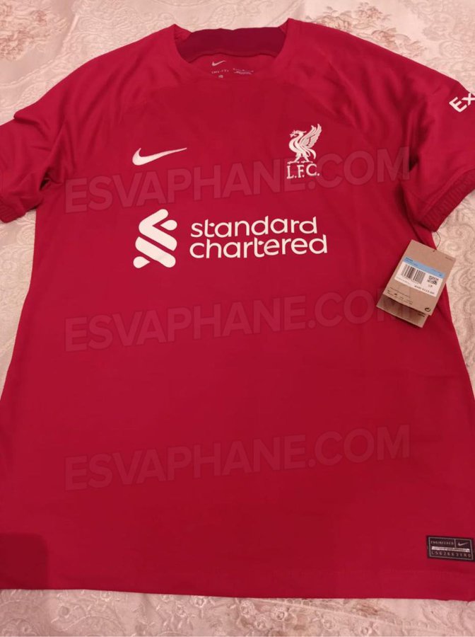 LFCRed4life's tweet photo. @DaveOCKOP @esvaphane I mean, that is literally this seasons kit with all the extra stuff stripped away. there is no design here at all. Surely this is fake? #lfckit https://t.co/2cHg0JrySU