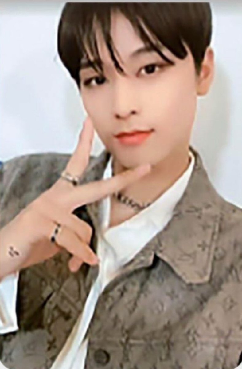 santa_tingz's tweet photo. wtt lft the boyz ph

have: juyeon chase dmc music 2
want: juyeon chase dmc music 1

- good or mint condition
- j&amp;t or ggx
- dm/reply for offers :>
- can also sell but prio trade

🏷 tbz chase dmc music wtt ver 1 ver 2 https://t.co/ZFNd2lV5C2