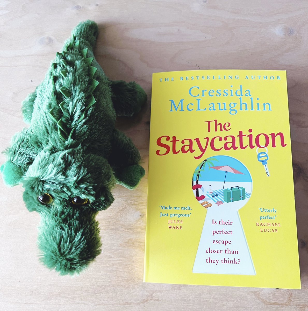 CressMcLaughlin's tweet photo. 🚨 Bookish giveaway alert.🚨

To be in with a chance of winning a copy of my new escapist romcom, #TheStaycation 🏖🛋, and a cuddly crocodile (highly relevant 🐊), follow me and RT this tweet by this Thursday (20th) at 10am. UK only. 📖🎉

#Books #RomanceBooks #BookGiveaway https://t.co/tfkTxGRHvH