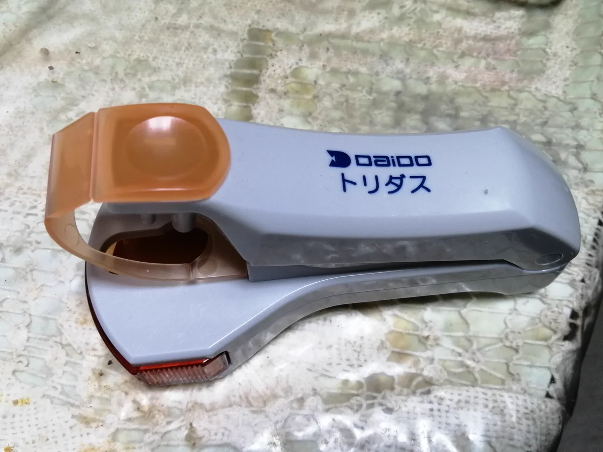 錠剤の薬を取り出すのが困難な方へ便利なグッズ「トリダス」苦痛軽減に役立ちます！