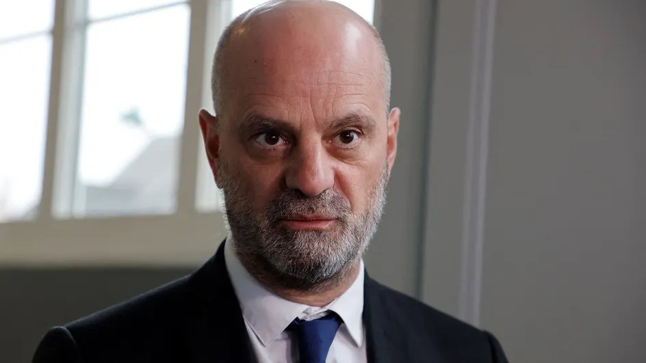 franceinfo's tweet photo. Jean-Michel Blanquer à Ibiza : "Pour l'exécutif, c'est un cauchemar" à 80 jours de la présidentielle, analyse un communicant

https://t.co/pjySU4utgS https://t.co/6Lbvxb6cbp