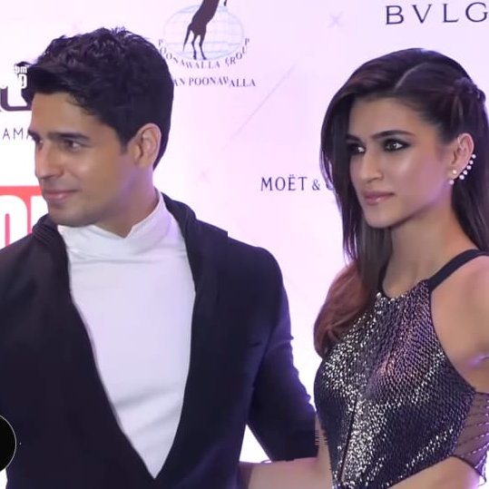 ShailyS27966718's tweet photo. Why not anybody casting them together yrr...they both look damn hot together and they will make such appealing pair π₯π
#KritiSanon #SidharthMalhotra
@kritisanon @SidMalhotra https://t.co/l1haN4ifaZ