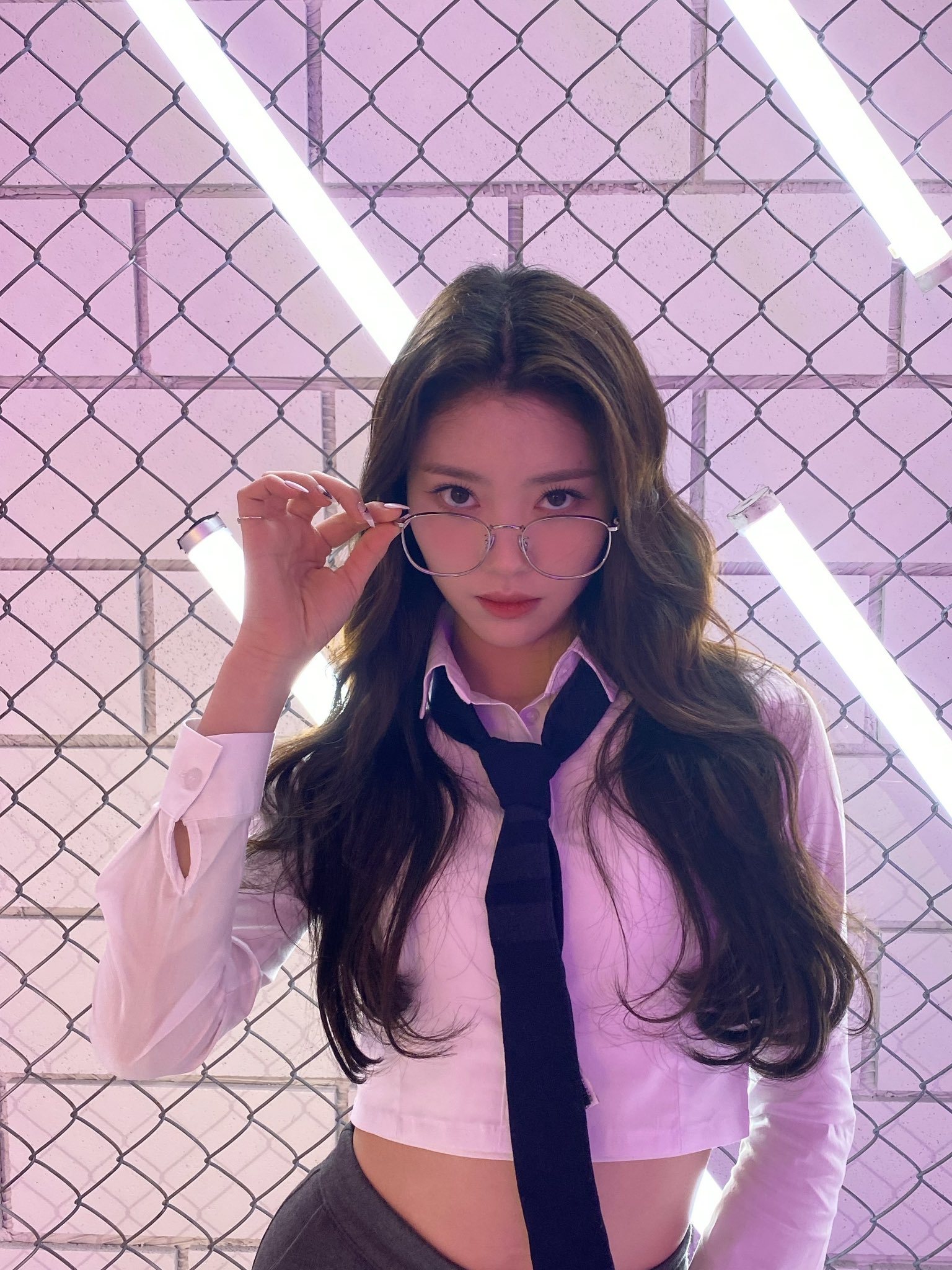 Kep1er on Twitter: "Ting in a suit📷 ⠀⠀ #샤오팅 #XIAOTING #Kep1er #케플러  https://t.co/pidzPYF659" / Twitter