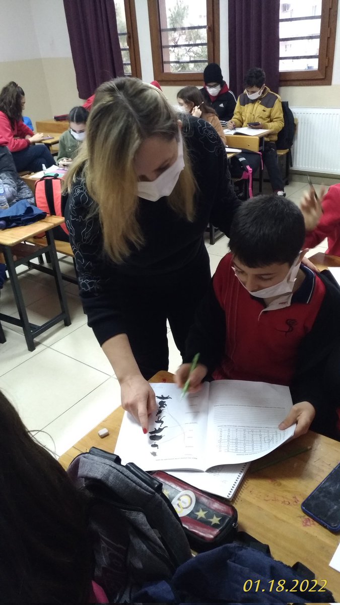 manisasehitler's tweet photo. MEB YEĞİTEK tarafından koordine edilen ve okulumuzda uygulanan Arete 2 projesi ile öğrenmeyi arttırılmış gerçeklik (AR) boyutuna taşıyoruz. @AretePilot2TR @igunestorun @sehzadelermem @SerapSonal @Mgencay4245 @AyeHoca1 @tsaribeyler @AhmetSo45065935 https://t.co/iVGPeAdXmL