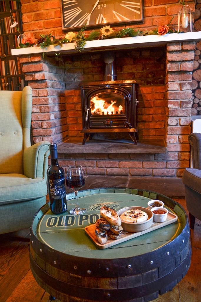 𝗖𝗟𝗢𝗦𝗘𝗗 𝗧𝗢𝗗𝗔𝗬

We are back open on Wednesday from midday 🕛 

We are short staffed and our team deserve a day off. We thank you for your understanding you wonderful people!

#TuesdayFeeling #barnsleyisbrill #yorkshirehospitality