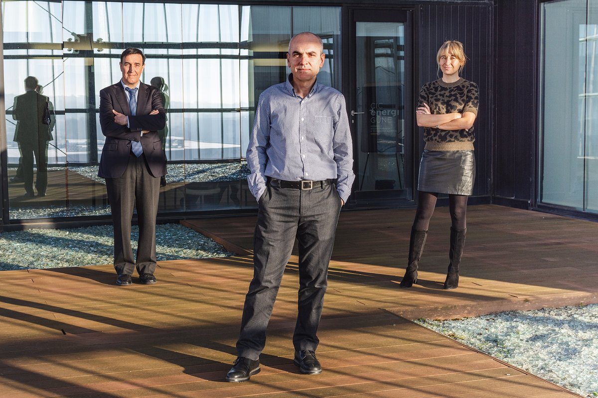 BCARE_MB's tweet photo. BCARE nombra a Miguel Encabo nuevo Director Técnico de la compañía, con el objetivo de consolidar su posición de referencia en el sector del #almacenamiento de #energía y afrontar nuevas oportunidades y desarrollos en un mercado cada vez más competitivo. 
https://t.co/6R6B0q6cys https://t.co/t8dIId3P5J