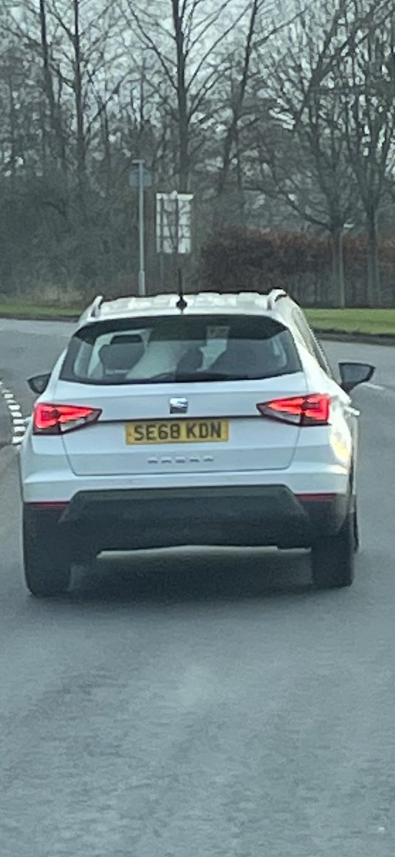 Just like to thank this Driver for overtaking me on a roundabout this morning in Cambuslang i hope your dog is ok 🚗