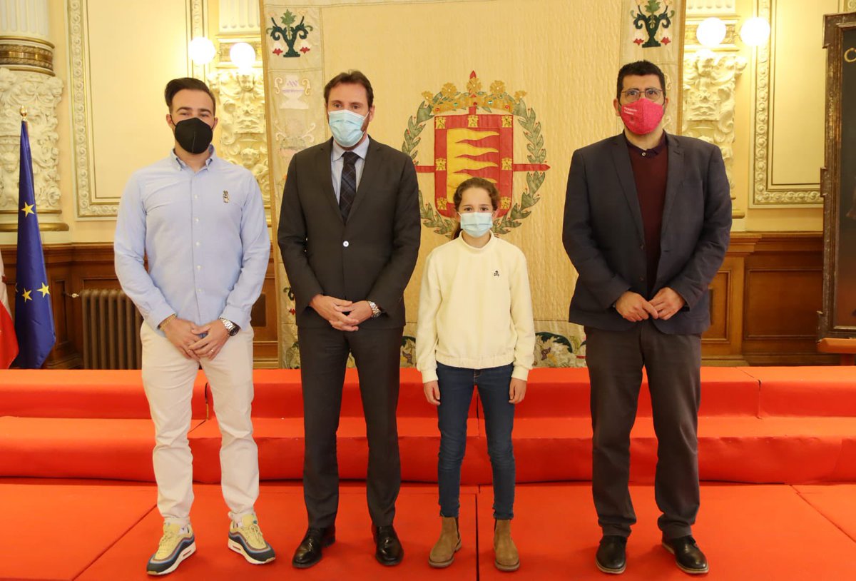 AyuntamientoVLL's tweet photo. El Ayuntamiento recibe al @RitmicaVictoria @Rolling_Lemons @CDUnionEsgueva y a la tenista Ainara García para reconocer sus logros en sus respectivas disciplinas deportivas.

Más información 🔗 https://t.co/AjoN8jmxLM https://t.co/DeJjfiGEAv