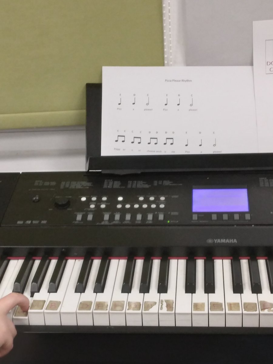 music_inclusive's tweet photo. Musical Routes - every Monday - 6 -7.30 pm - Ainthorpe Youth Club - Spaces available. #inclusivemusiceducation #communitymusic #freemusiclessons #turntablism #guitar #piano #musictheory #vocals @youthartshull @HullMusicHub https://t.co/7duY30nJIV
