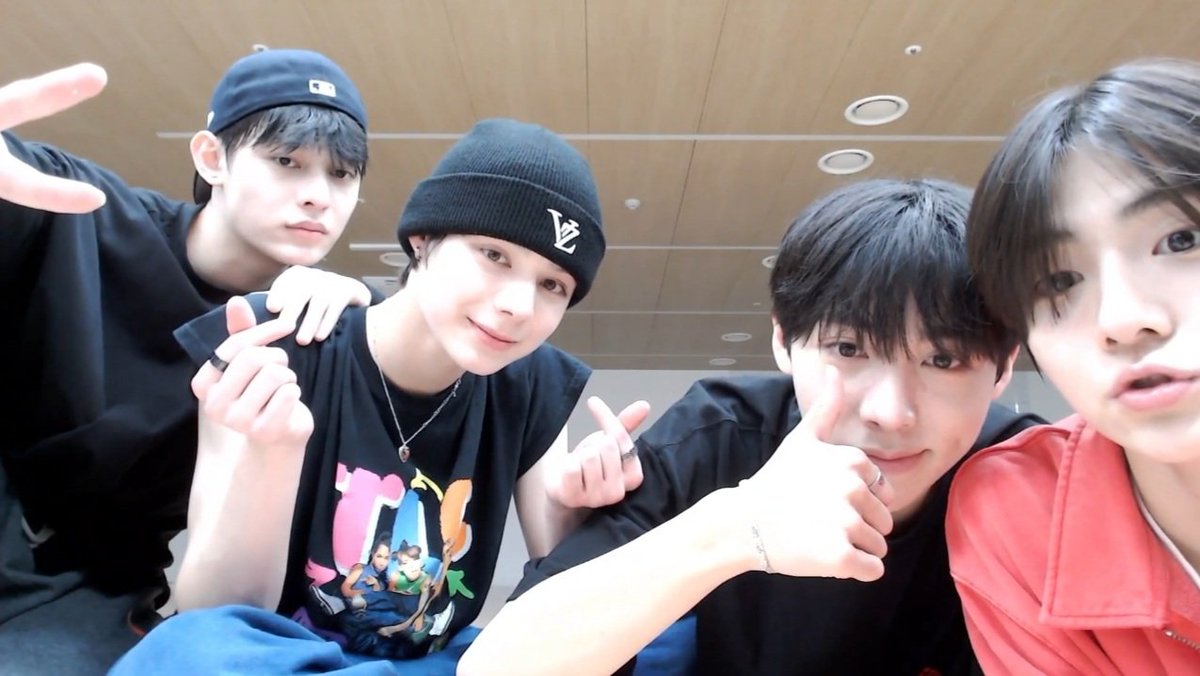 MagicILand's tweet photo. @trainee_a 오늘도 고생했어!♡

SECOND LIVE WITH TRAINEE A
#TraineeA_2nd_Live
#LiveStreamingWithTraineeA 

#TraineeA @trainee_a https://t.co/HUBr1OxoIg