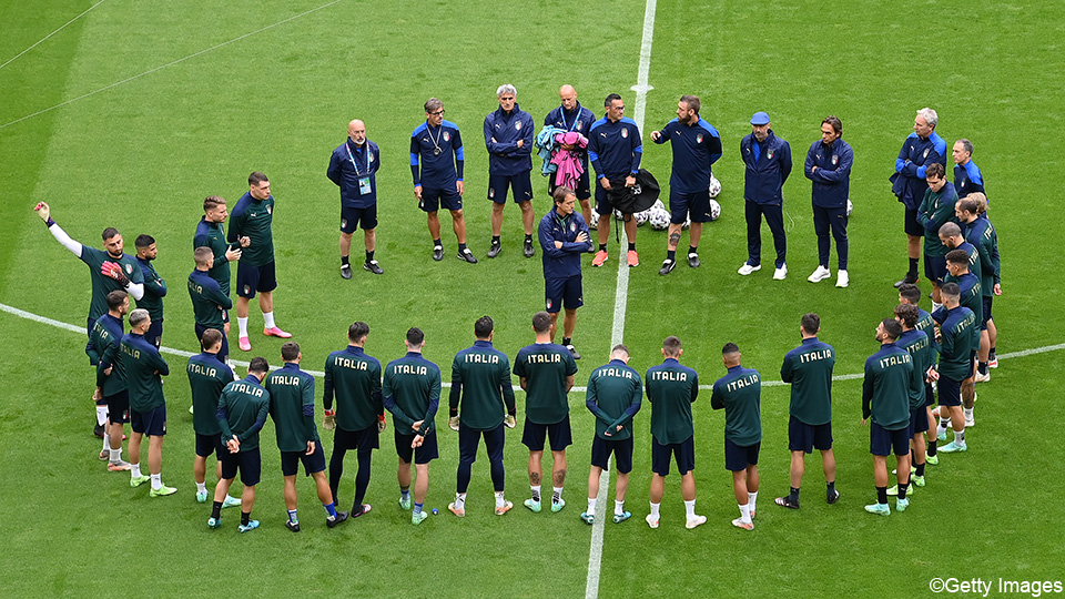 Filip Joos: "Ik geef Europees kampioen Italië 10 procent kans om aanwezig te zijn op het WK"
sporza.be/nl/artikels/fi…