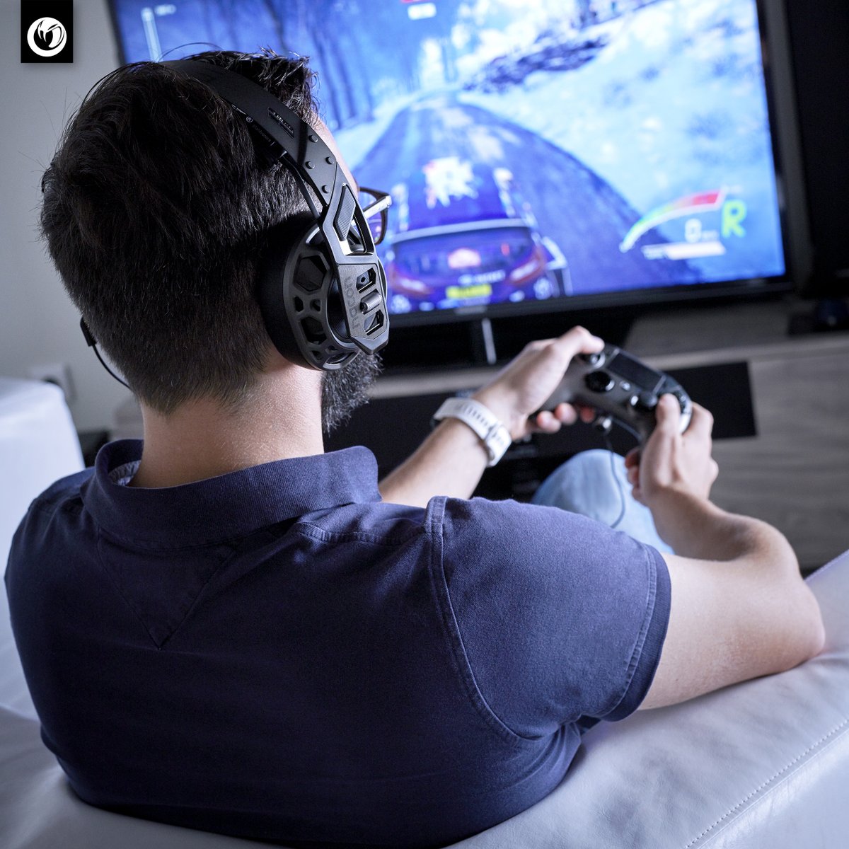 Nacon's tweet photo. Comfort, precision and customization: all the NACON know-how is in the PS4 Revolution Pro Controller 2! Now offered at a 46% discount, that is 69.90 € instead of 129.90 €!
Head over to our site, and check out all the #WinterSales 👉 https://t.co/HxJyzX7ZKs 🎮
#Nacon #RPC2 https://t.co/pJ4EriOREo