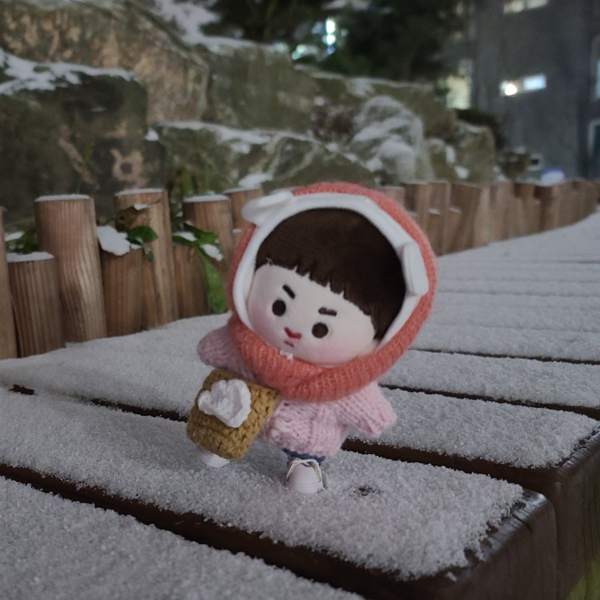 gooreumsomworld's tweet photo. 하끼를 기다리며💗

요만할까❓
궁금's

@milkywoony 님 이벵당첨 
하끼 선물 넘 감사해여💗💗💗

#하끼 #초코셍이
@milkywoony https://t.co/68z654W5Fo