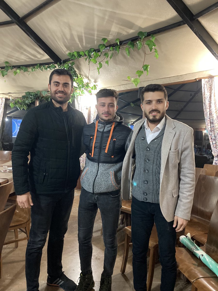 Beşkazamızın gençlerinden olan Sadettin Yağlı da kültür birlikteliğimize katılarak o da artık bir Genç Beşkazalı oldu.Her geçen gün büyüyen kadim kültürümüzün çatısı altında toplanmaya devam ediyoruz.