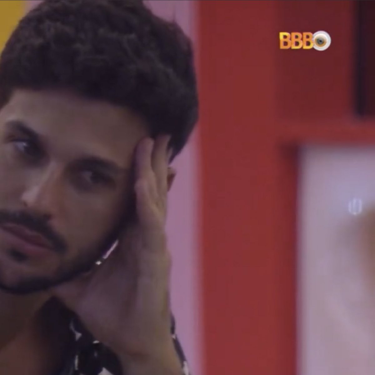 rodolpho's tweet photo. a imagem ao vivo do ranço sendo instalado #BBB22 https://t.co/q3z11VcDkr