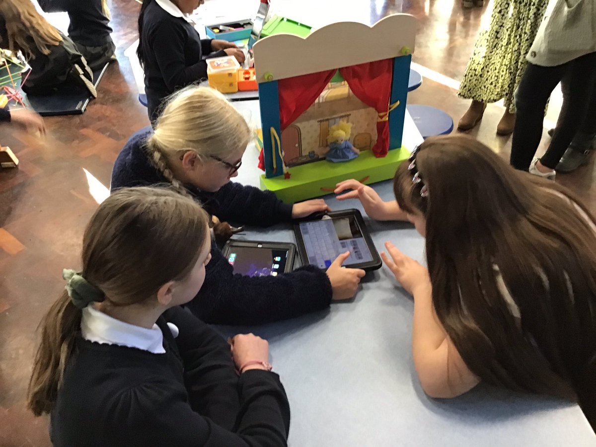 Maker_Futures's tweet photo. A great #Makerday @brockwelljunior . Fabulous resilience and #Maker mindset shown by pupils @PlayOsmo #woodwork #imovie #osmocoding https://t.co/JzatPhvsdu