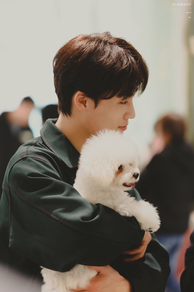 _Flashlight___'s tweet image. #YuGengyin #俞更寅 

2022/1/11

HD 4P
 
@yugengyin_0428