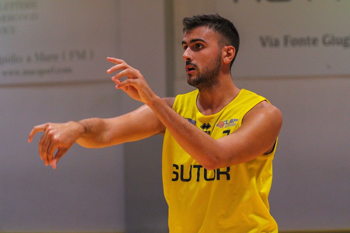 YouTvrs's tweet image. #Sutor #Montegranaro, #Torrigiani ai saluti - youtvrs.it/sutor-montegra…