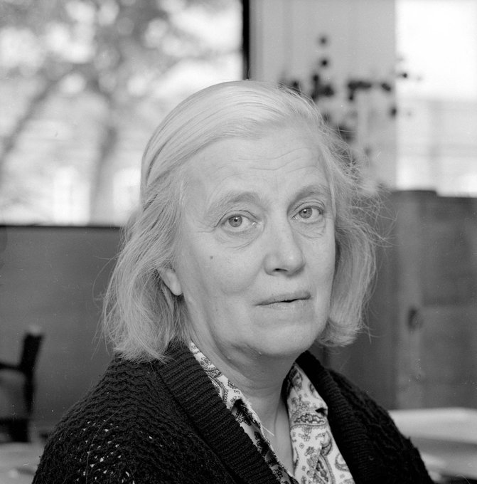 A black and white photograph of Dorothy Hodgkin