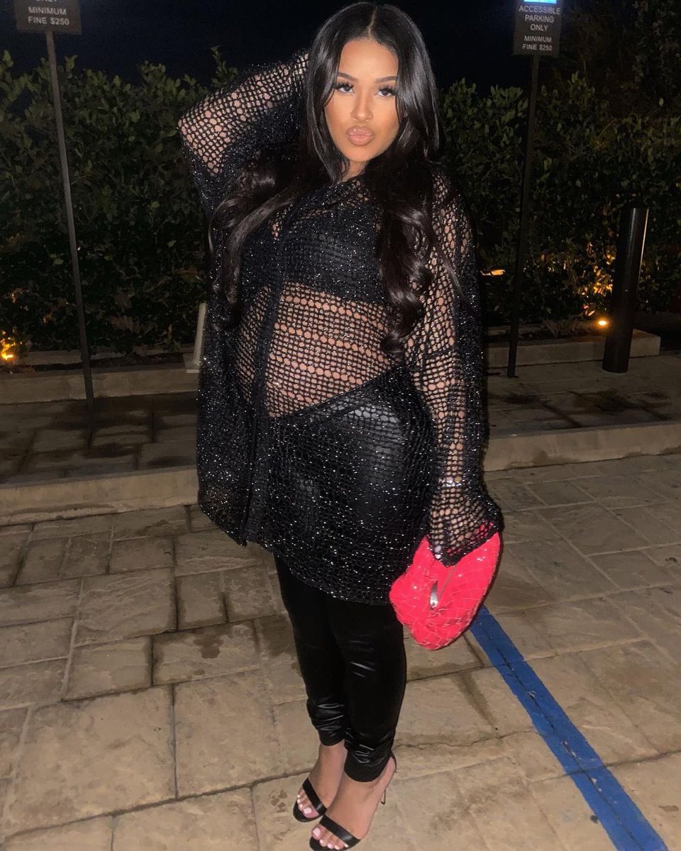 latainawilliams's tweet photo. Take me out to dinnerrr 💕 https://t.co/KW6PMkCvuF