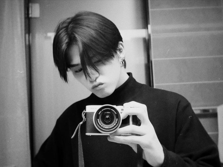 hourly jihoon | closed tweet media