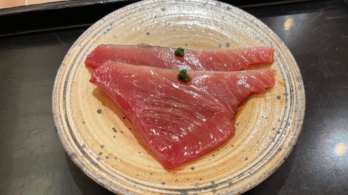 年末は北海道に行って来ました！！

ずっと行きたかった旭川の鮨みなとへ。
東京でいただく江戸前鮨とは違う、蝦夷前鮨を…！！

うまい！！

久しぶりに投稿していきます🍣🍶