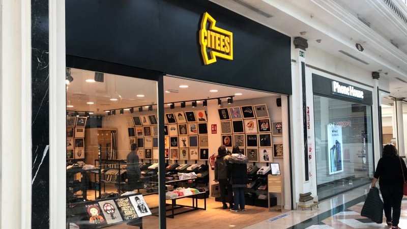 CCPlazaNorte2's tweet photo. #Citees, un espacio único en #PlazaNorte2 para los amantes de las #camisetas originales.
Todos sus diseños están impresos sobre #algodón, con calidad #premium y utilizando la #serigrafía.
📍 Tienda situada en Planta Alta.
https://t.co/P43hDplCaO https://t.co/gYHkTGhFum