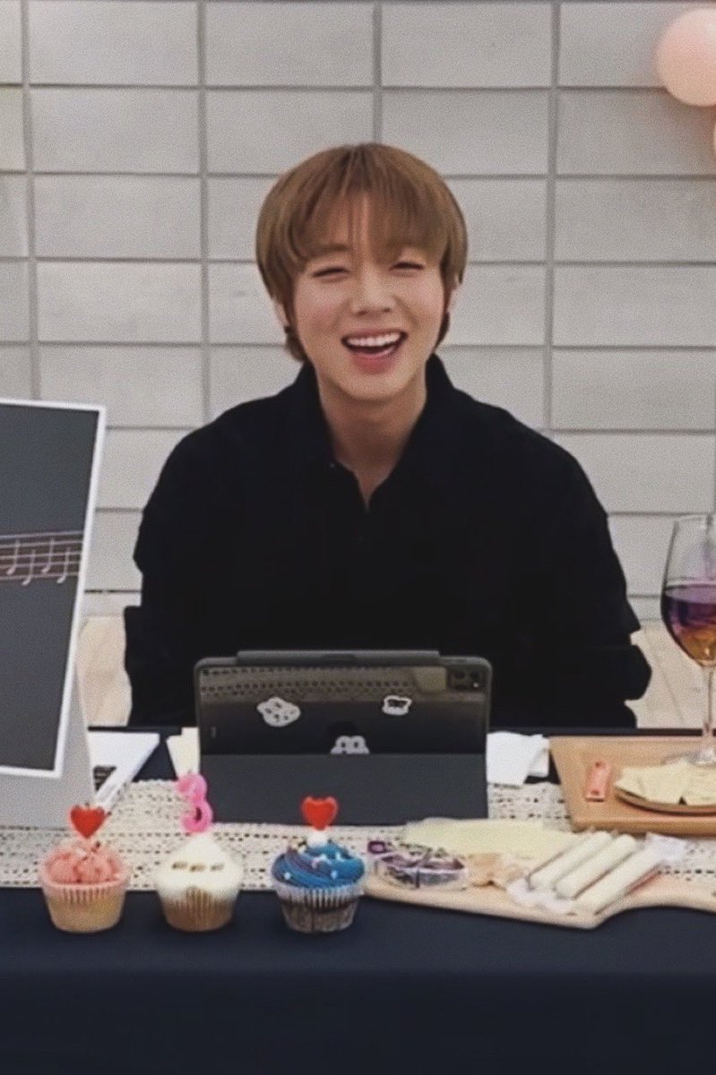 메이의 행복💚💛💖

#박지훈 #parkjihoon #พัคจีฮุน